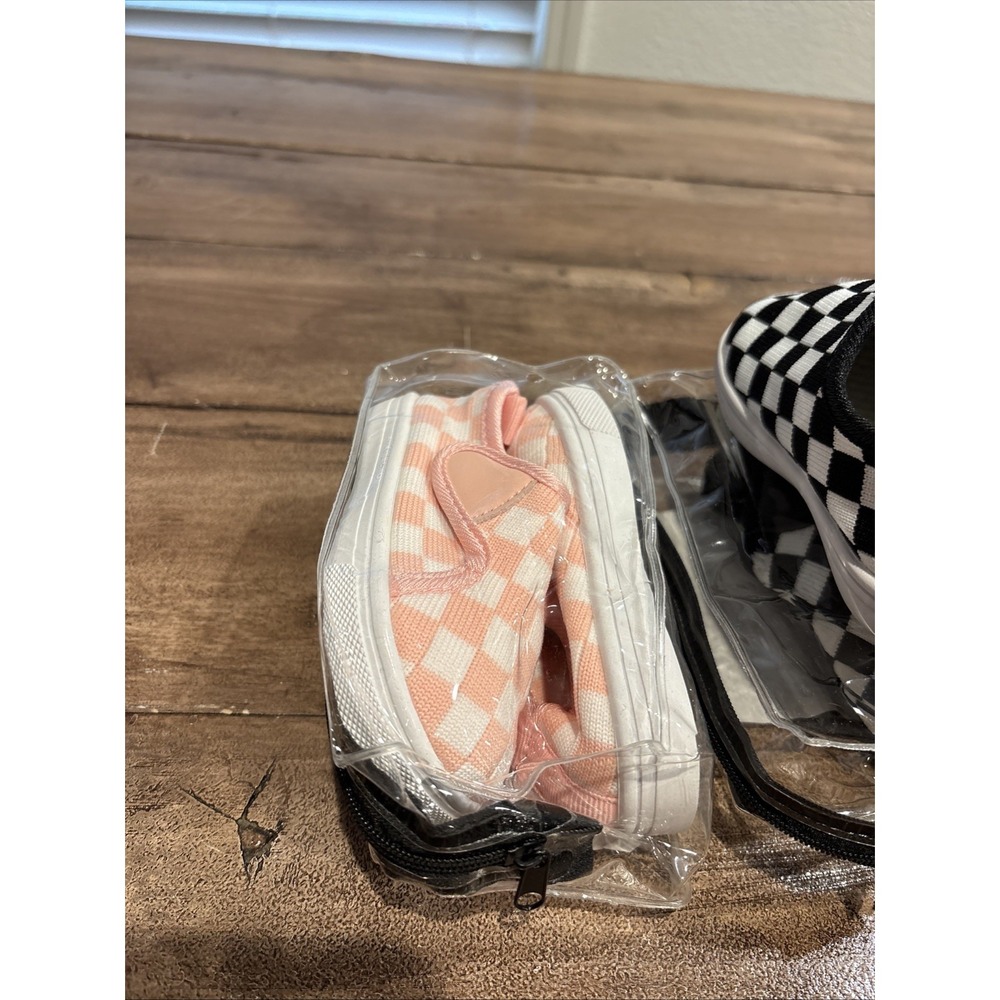 Toddler girls shoes all size 6-12 Months Size 4 brand new!! 3 Pair - Picture 4 of 6